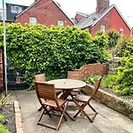 Taffs Mead House Central City Location, Nr Stadium, Family Friendly!