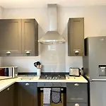 Taffs Mead House Central City Location, Nr Stadium, Family Friendly!