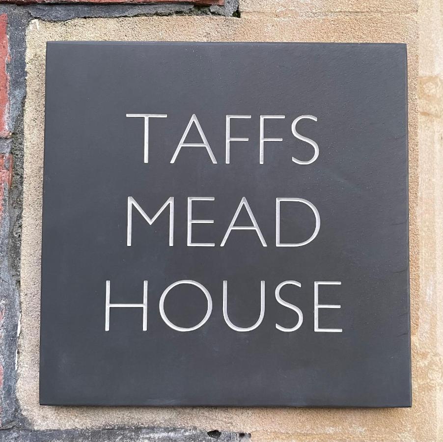 Taffs Mead House Location, Nr Stadium, Family Friendly Holiday home Cardiff